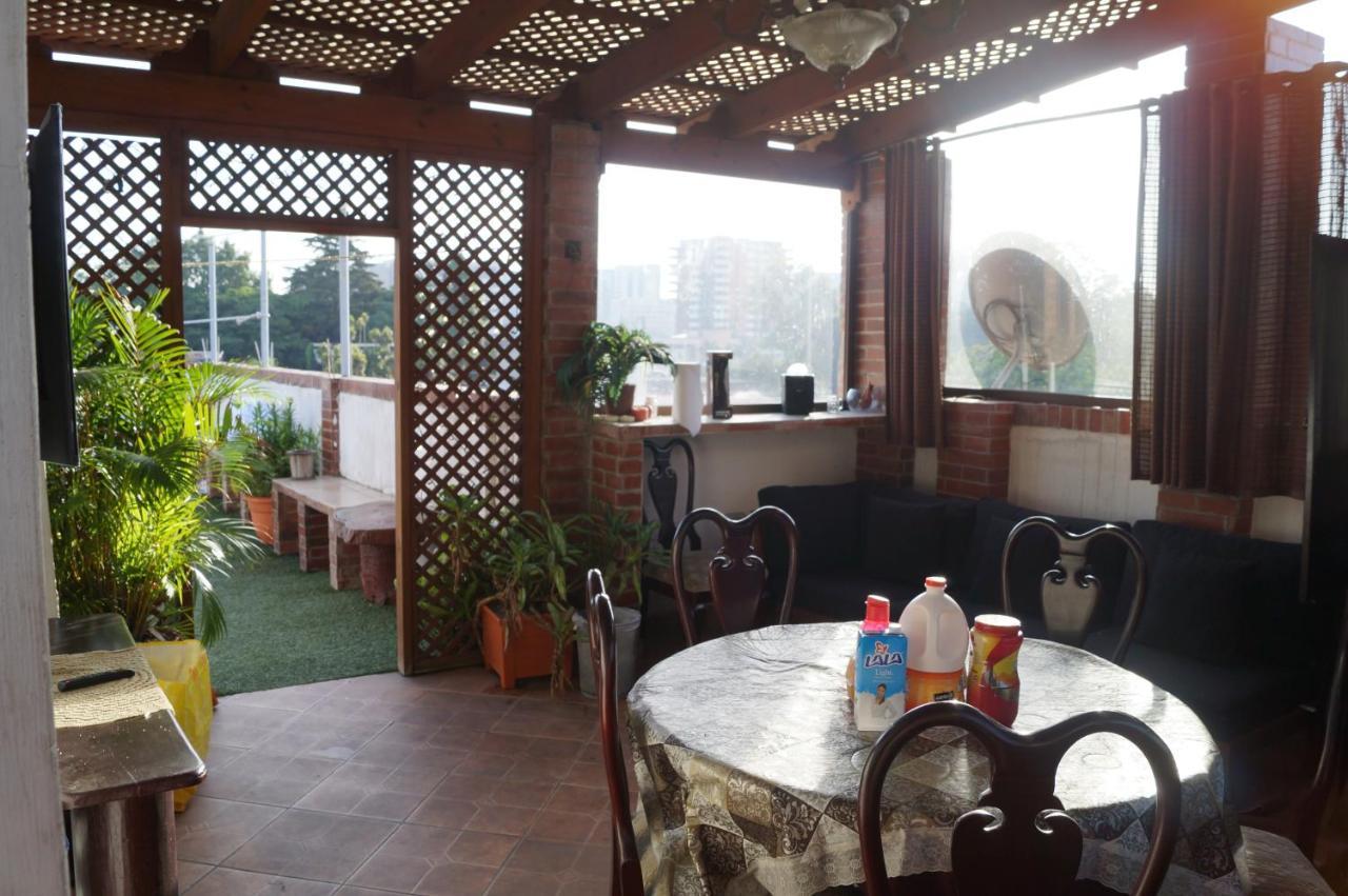 Apartamentos Comodos Cerca Del Aeropuerto グアテマラシティ エクステリア 写真