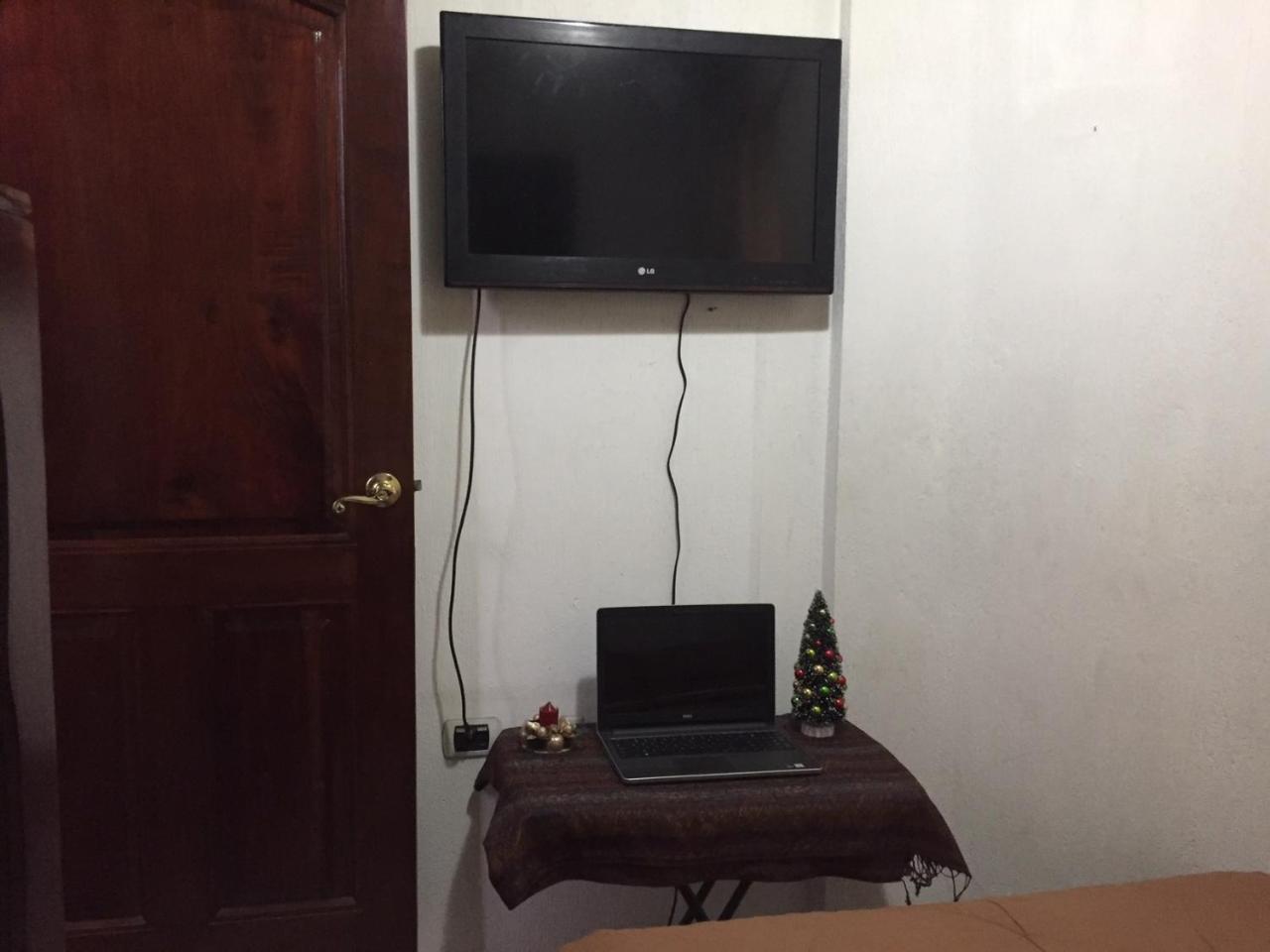 Apartamentos Comodos Cerca Del Aeropuerto グアテマラシティ エクステリア 写真