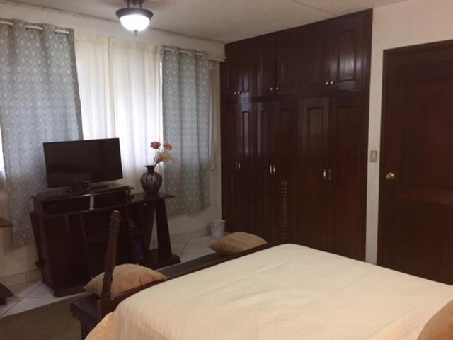 Apartamentos Comodos Cerca Del Aeropuerto グアテマラシティ エクステリア 写真