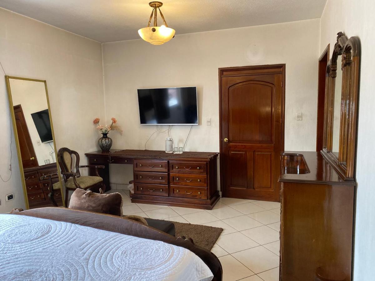 Apartamentos Comodos Cerca Del Aeropuerto グアテマラシティ エクステリア 写真